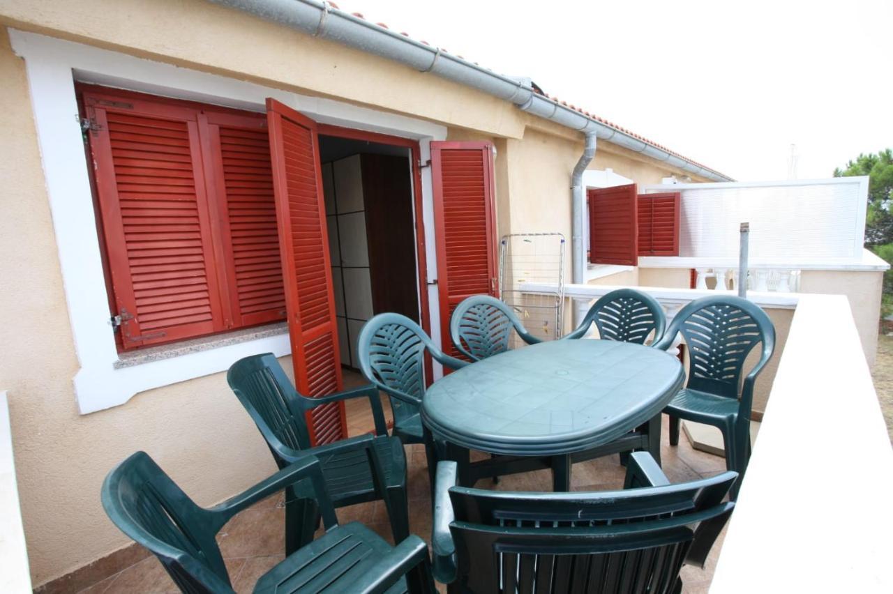 Apartmani Vesna วีร์ ภายนอก รูปภาพ