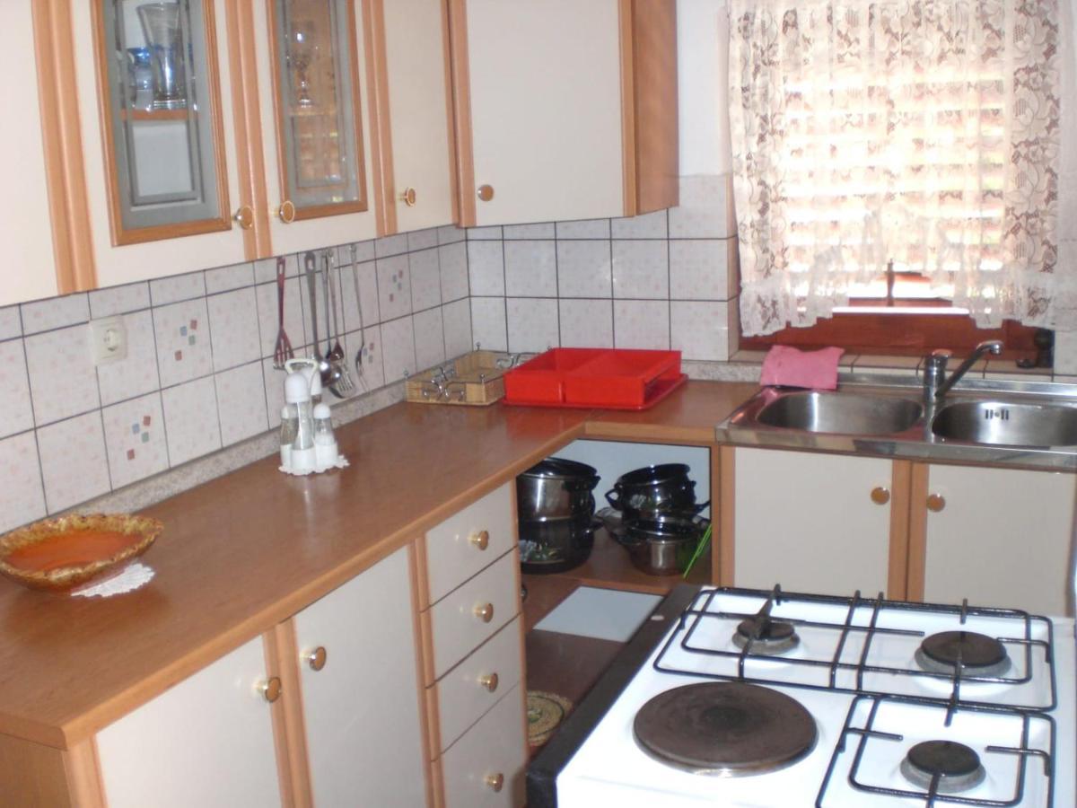Apartmani Vesna วีร์ ภายนอก รูปภาพ